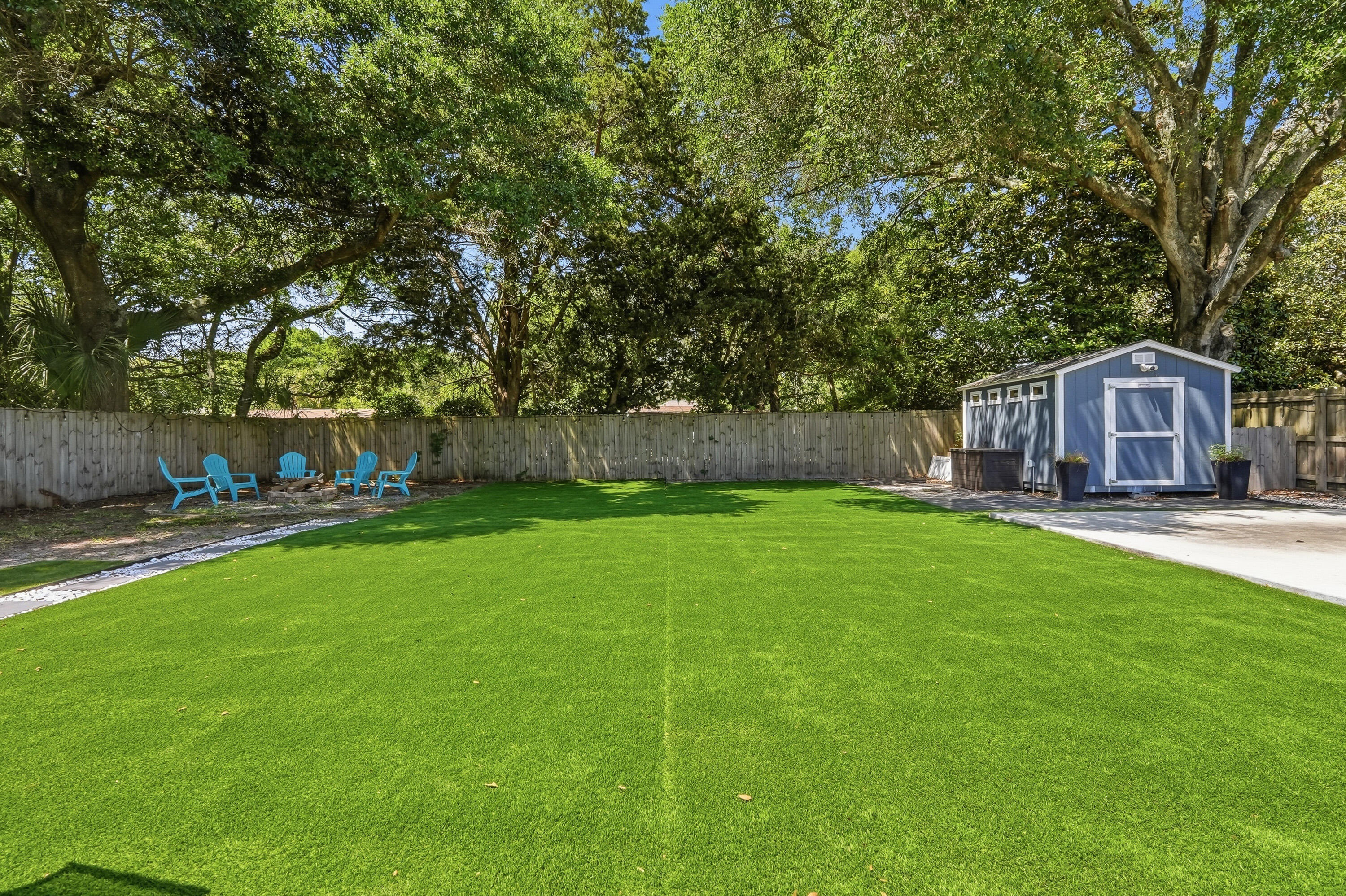 ELLIOTTS POINT - Residential