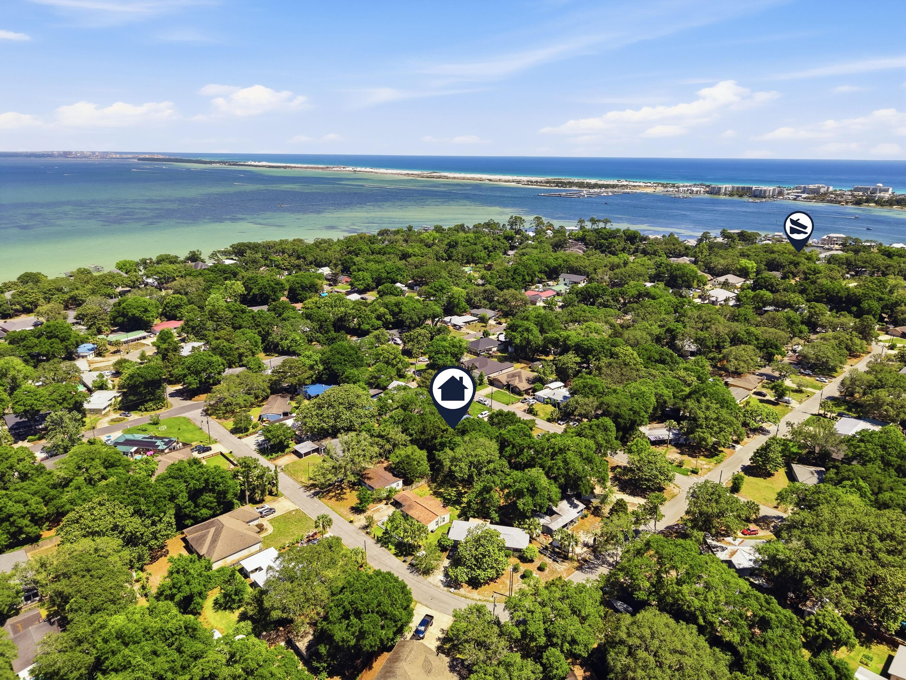 ELLIOTTS POINT - Residential