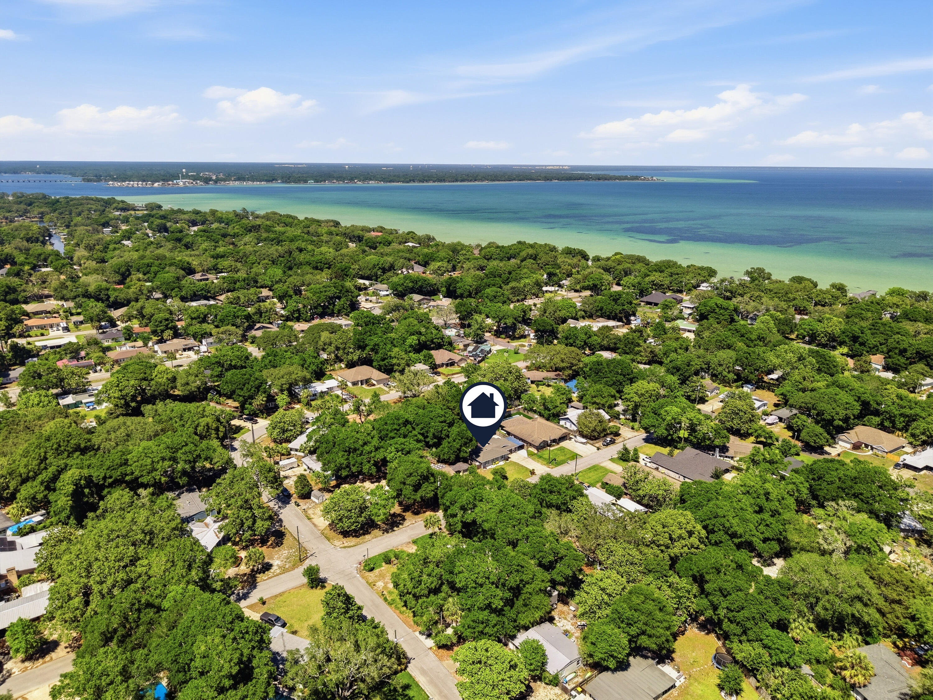 ELLIOTTS POINT - Residential