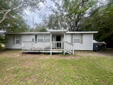 312 Hillcrest Avenue Valparaiso FL 32580