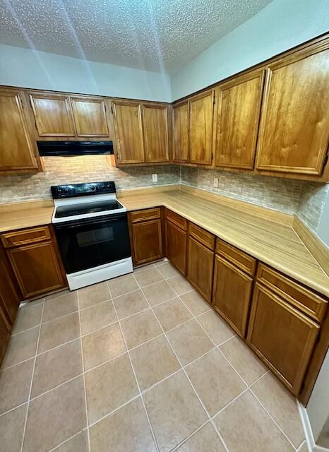 WOODHAM MANOR 3RD ADDN - Residential Lease