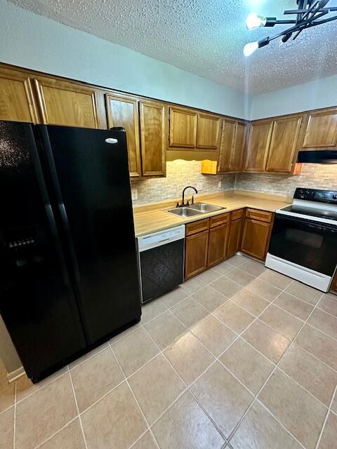 WOODHAM MANOR 3RD ADDN - Residential Lease