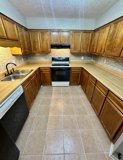 WOODHAM MANOR 3RD ADDN - Residential Lease