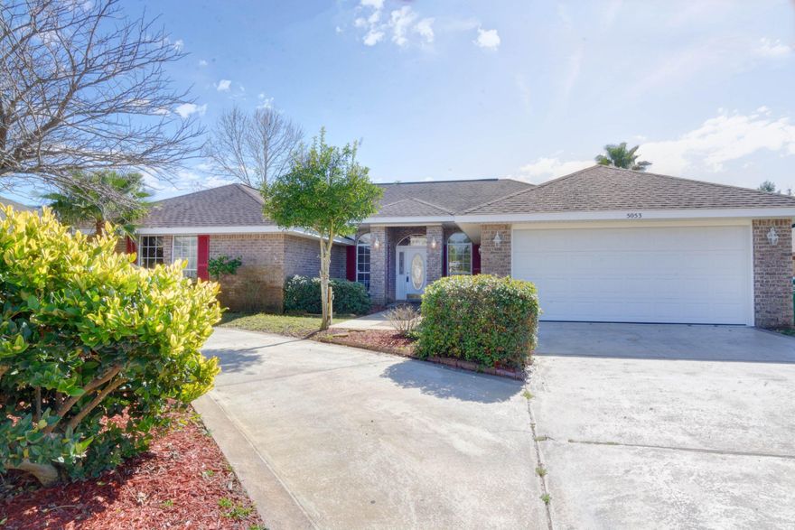 The Perfect pool home for you! Plenty of room for family and guests! Extra large kitchen with plenty of countertop and cabinets for storage including an island, and breakfast bar open to the livingroom and formal dining room. The 5th bedroom can be used a flex space, office, den, or man cave! The private backyard oasis includes a pergola, and refreshing pool with new liner. Privacy fenced in back yard, and ample parking due to the added circle driveway make this house perfect for a large family or those who love to entertain! Close to Boat ramps!!