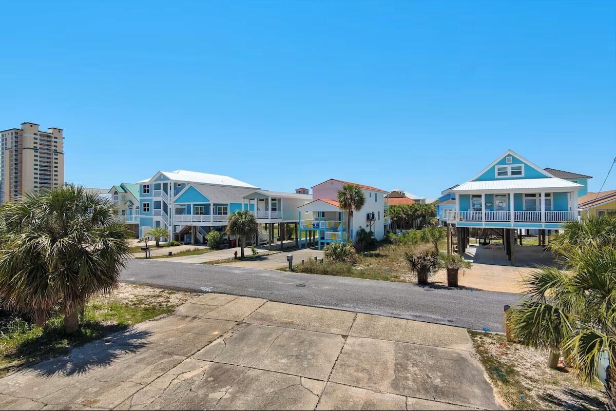 BAHIA BADAR - Residential