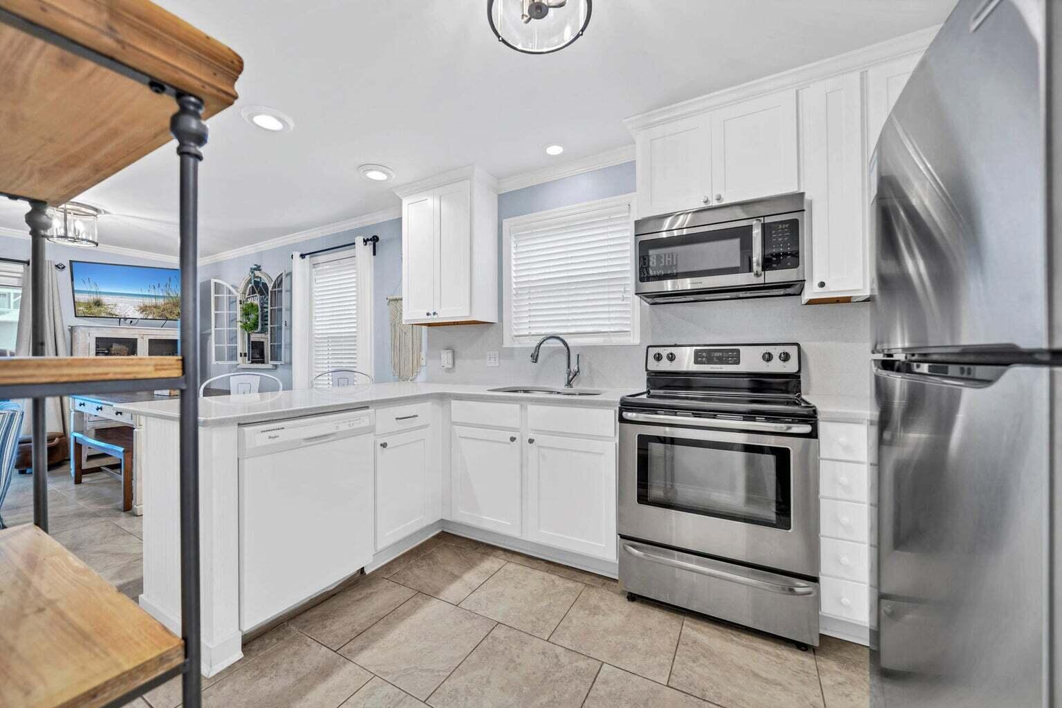 BEACHSIDE VILLAS CONDO - Residential
