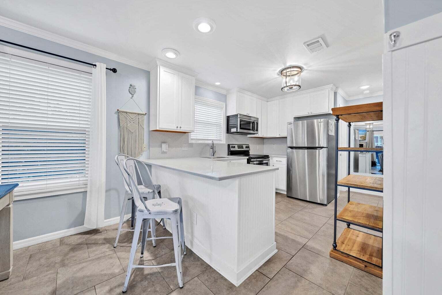 BEACHSIDE VILLAS CONDO - Residential