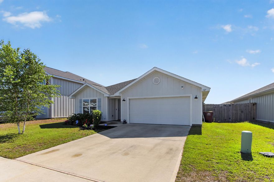 Beautiful 4 bedroom, 2 bathroom home located in the desirable Shoal River Landing community! Offering approximately 1,700+ sq ft of living space, this home features a functional open-concept floor plan ideal for both everyday living and entertaining.
The kitchen overlooks the main living area, creating a seamless flow, while the split-bedroom layout provides added privacy for the primary suite. Natural light fills the home, enhancing the spacious feel throughout.
Step outside to a fully fenced backyard--perfect for relaxing, entertaining, or accommodating approved pets. Residents also enjoy access to the community pool and neighborhood amenities.
Conveniently located near shopping, dining, and grocery stores, with access to major roadways for travel to Eglin Air Force. Additional Details:
Move-in date is flexible with appropriate notice for owners to move out
Pets subject to approval; $350 pet fee (may vary depending on pet type and quantity)
Fully fenced yard
Community pool access
Don't miss this opportunity to rent a well-maintained home in a convenient Crestview location!