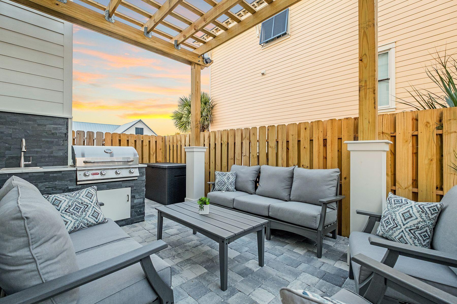 GRAYTON BEACH - Residential