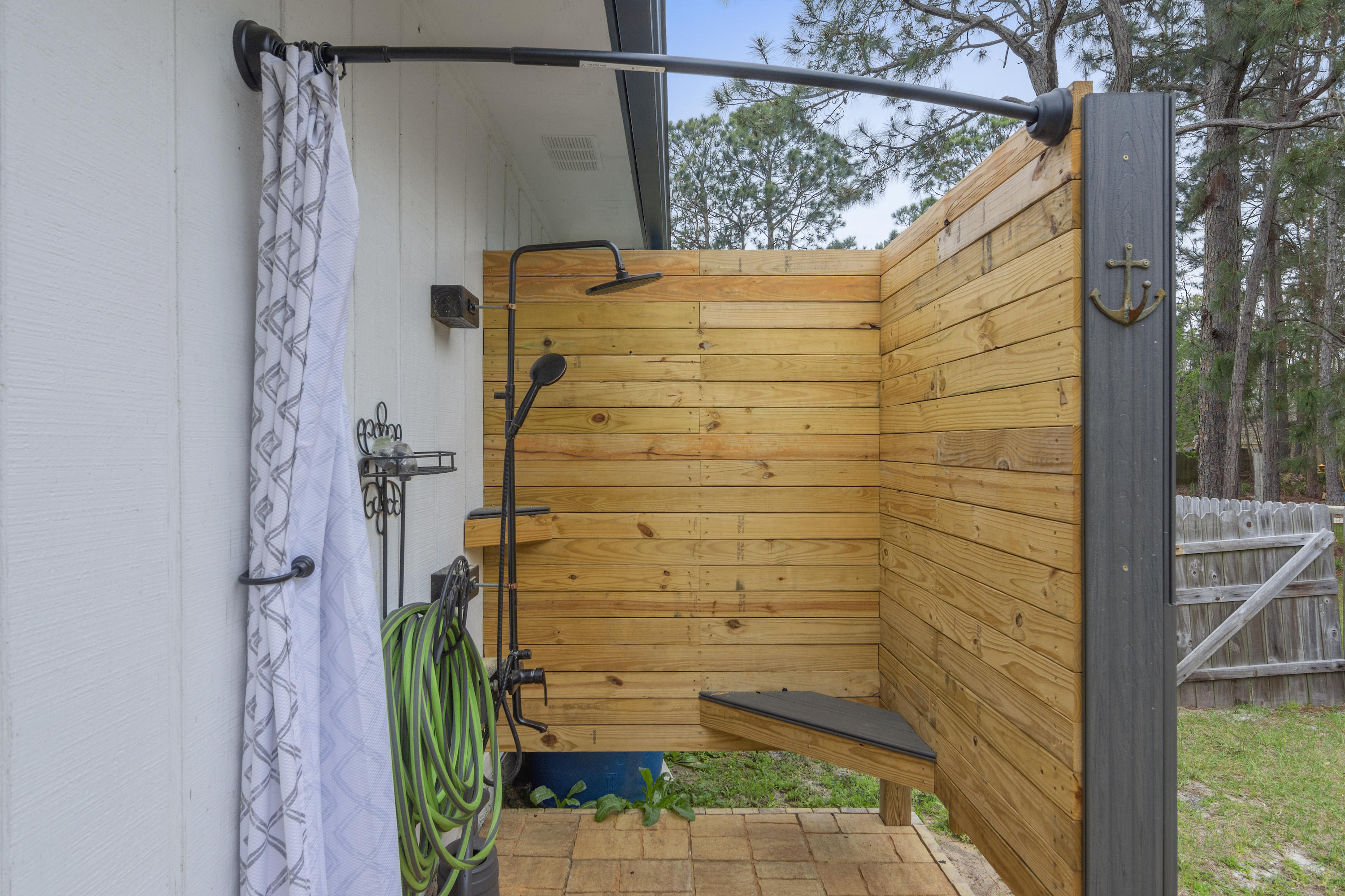 HOLLEY BY THE SEA - Residential