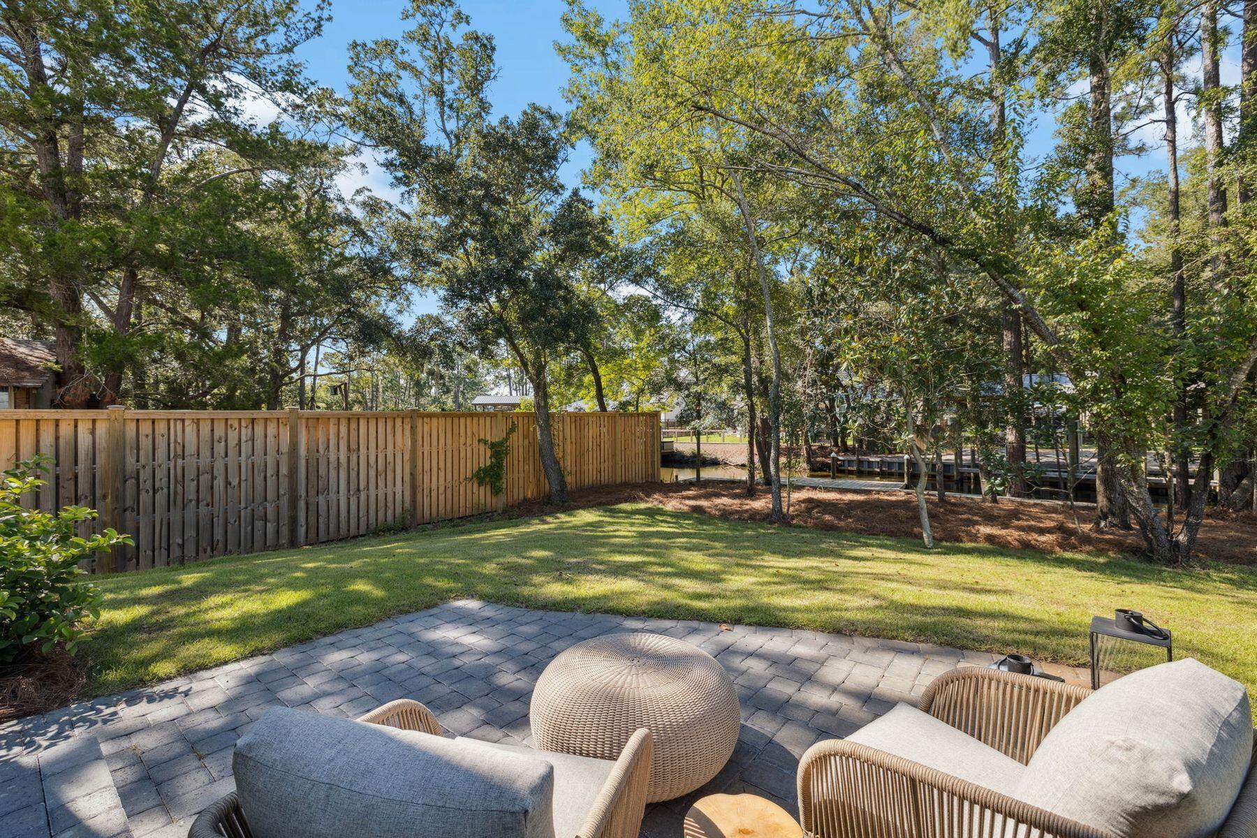 EAGLE BAY - Residential