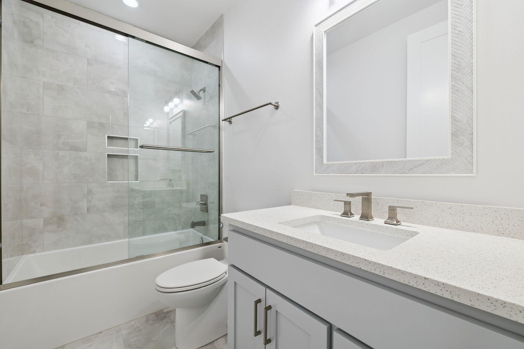 EAGLE BAY - Residential