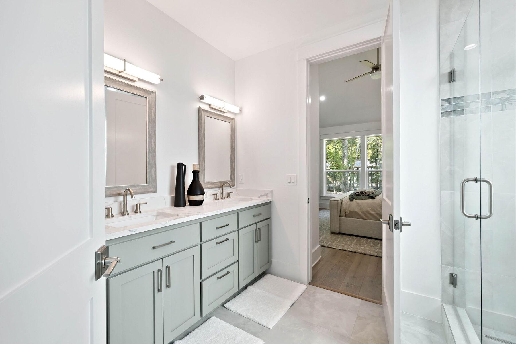 EAGLE BAY - Residential