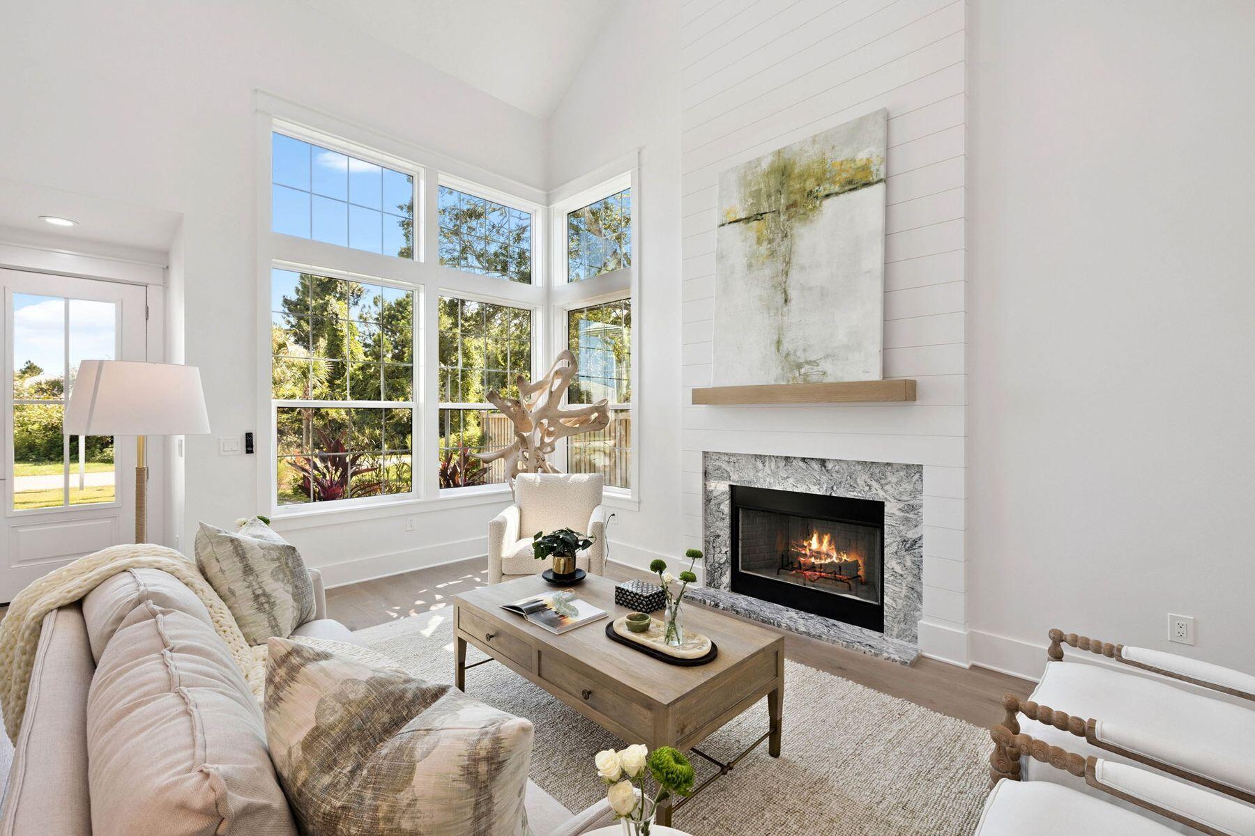 EAGLE BAY - Residential