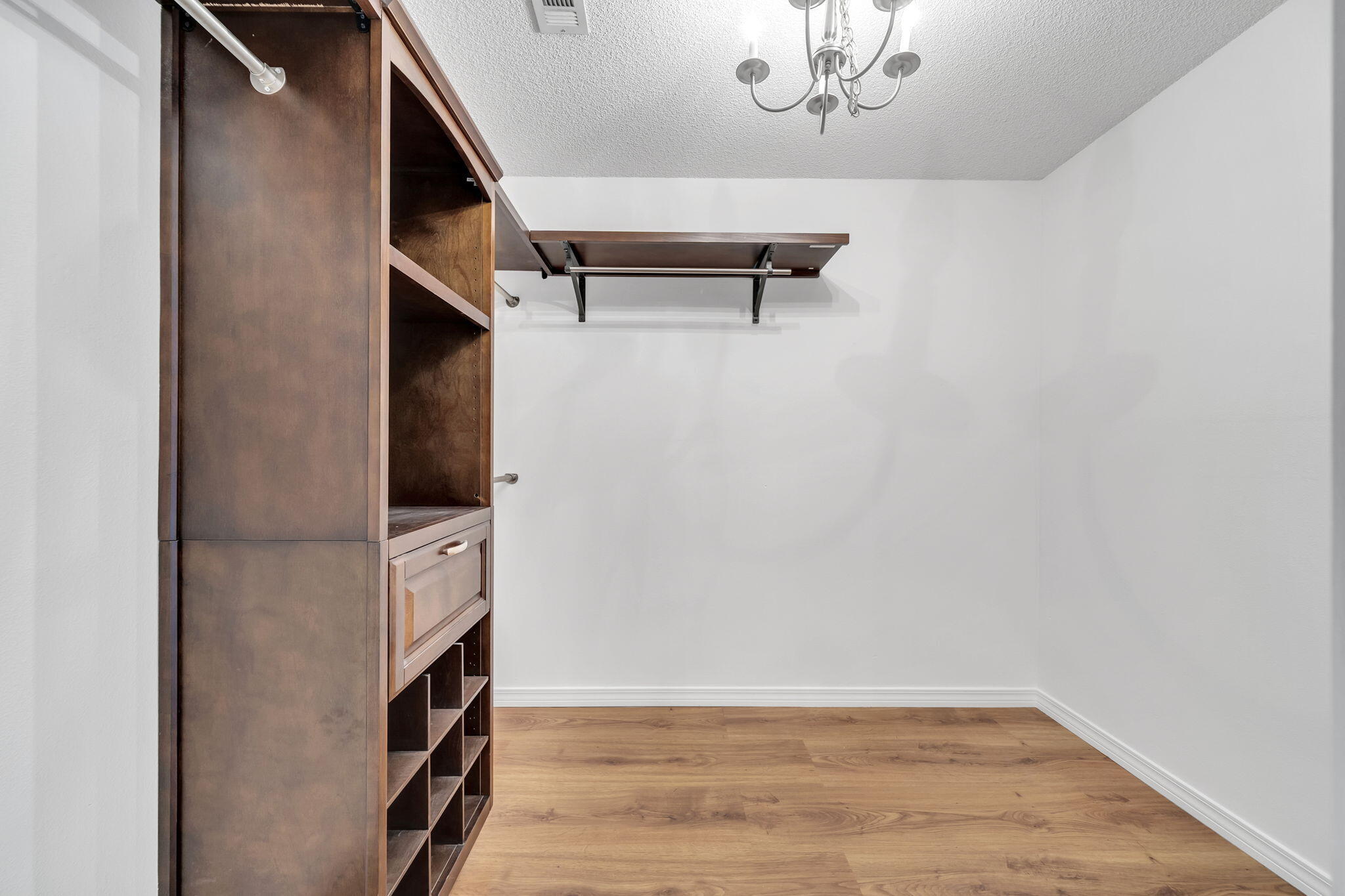 BROOKE ESTATES PH II - Residential