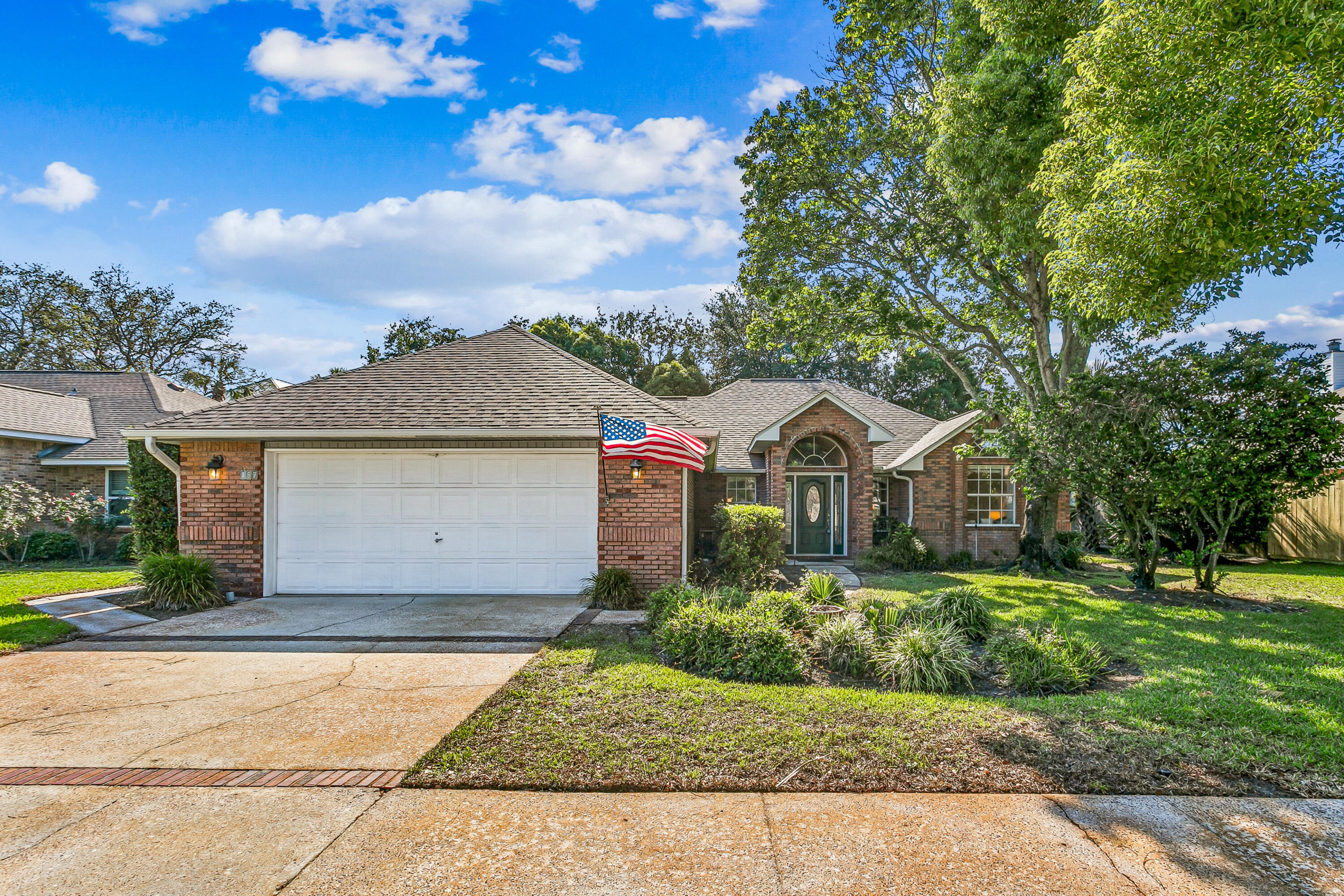 EMERALD BREEZE ESTATES - Residential