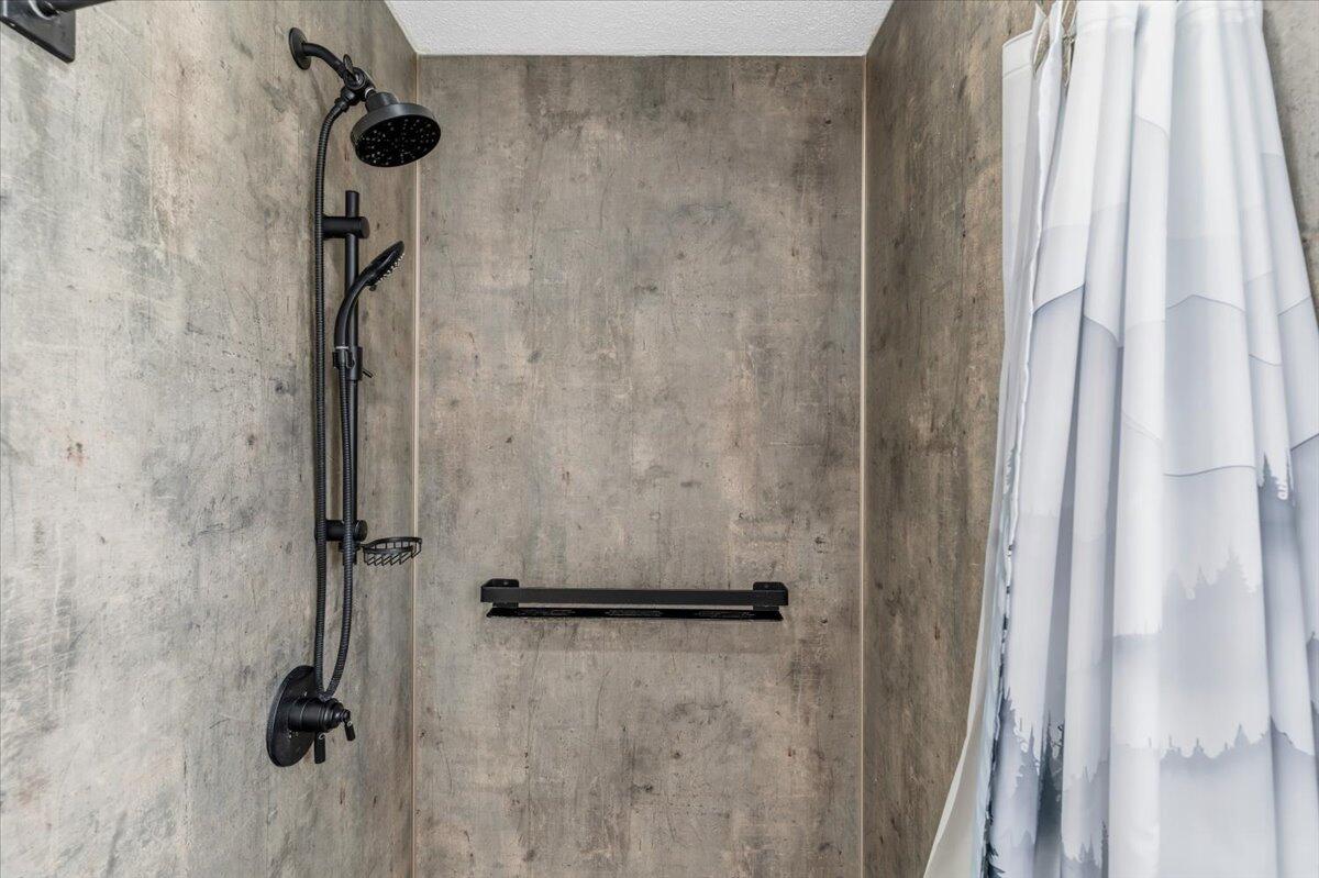 LEE FARMS PH I - Residential