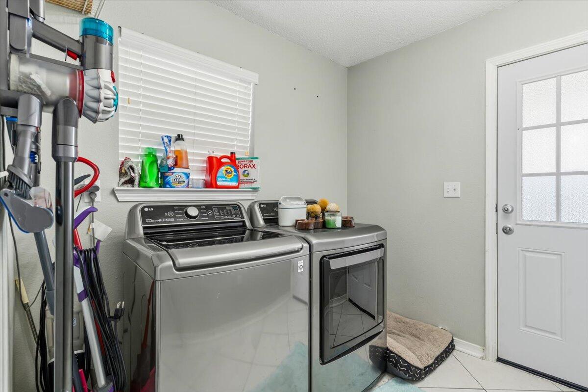 LEE FARMS PH I - Residential