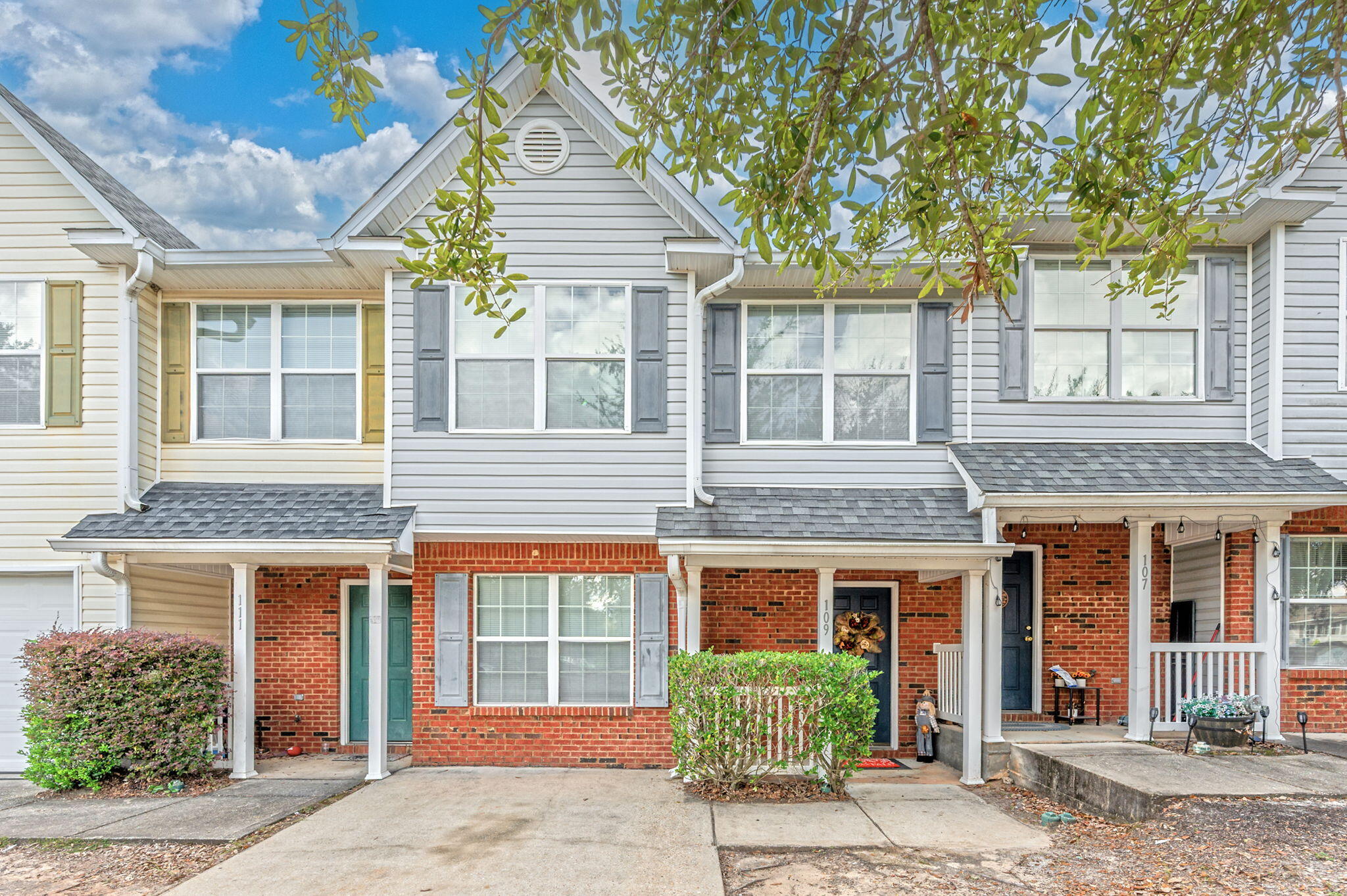 109 Swaying Pine Court