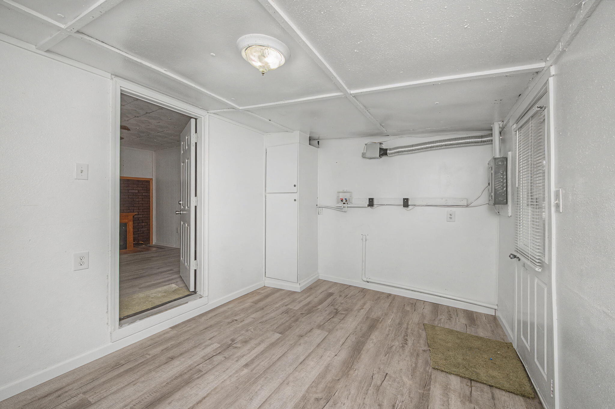 LOT 5 BLK 14 OAKWOOD HILLS UNIT I - Residential Lease