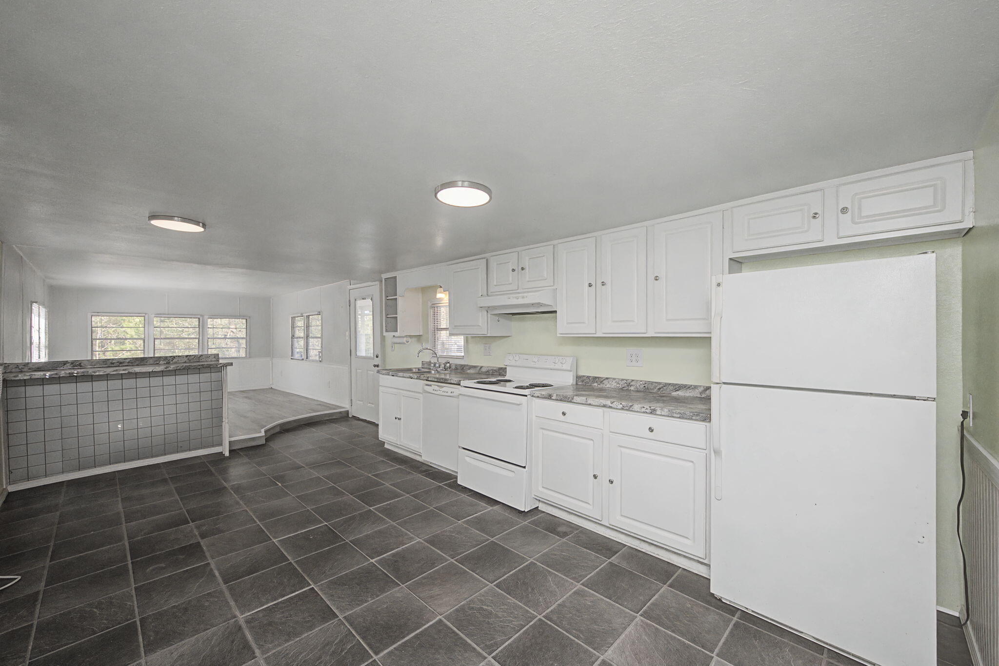 LOT 5 BLK 14 OAKWOOD HILLS UNIT I - Residential Lease