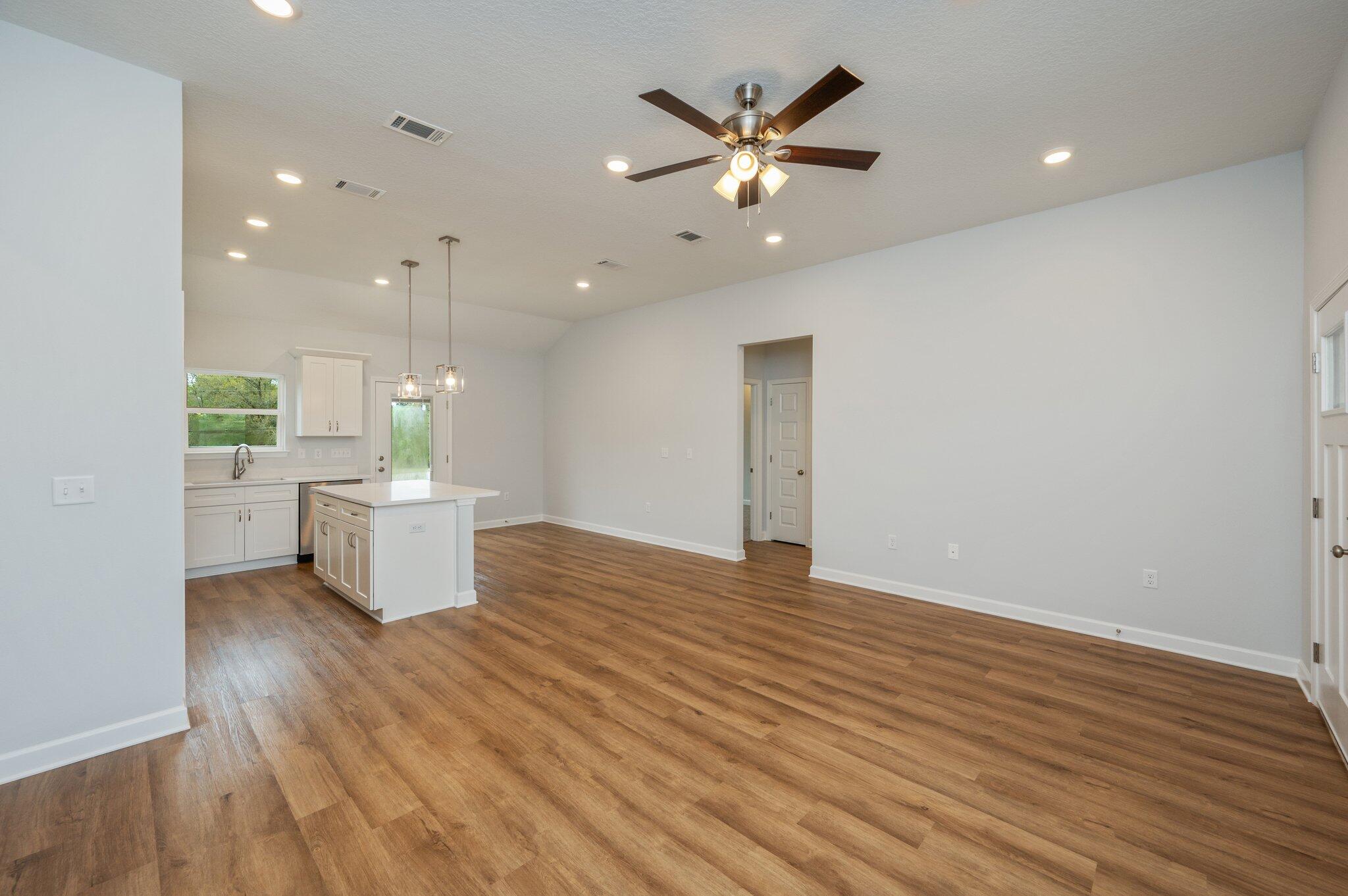 Southern Charm - Residential