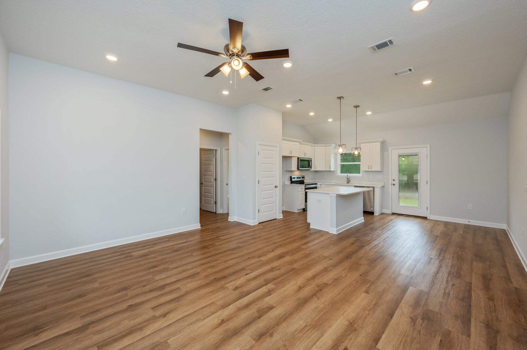 Southern Charm - Residential