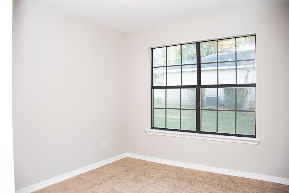 COUNTRY CLUB ESTATES - Residential Lease