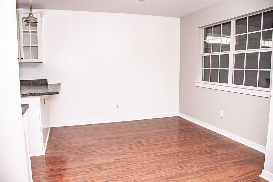 COUNTRY CLUB ESTATES - Residential Lease