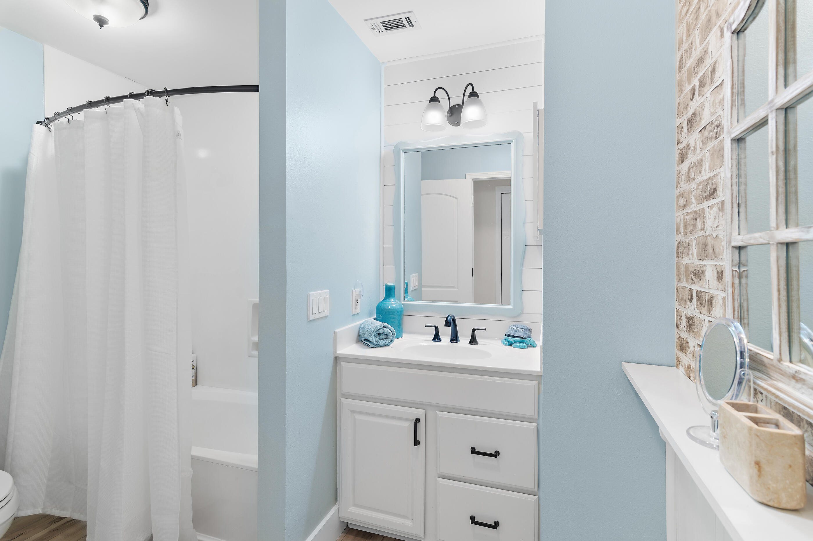 SANDPIPER VILLAGE - Residential