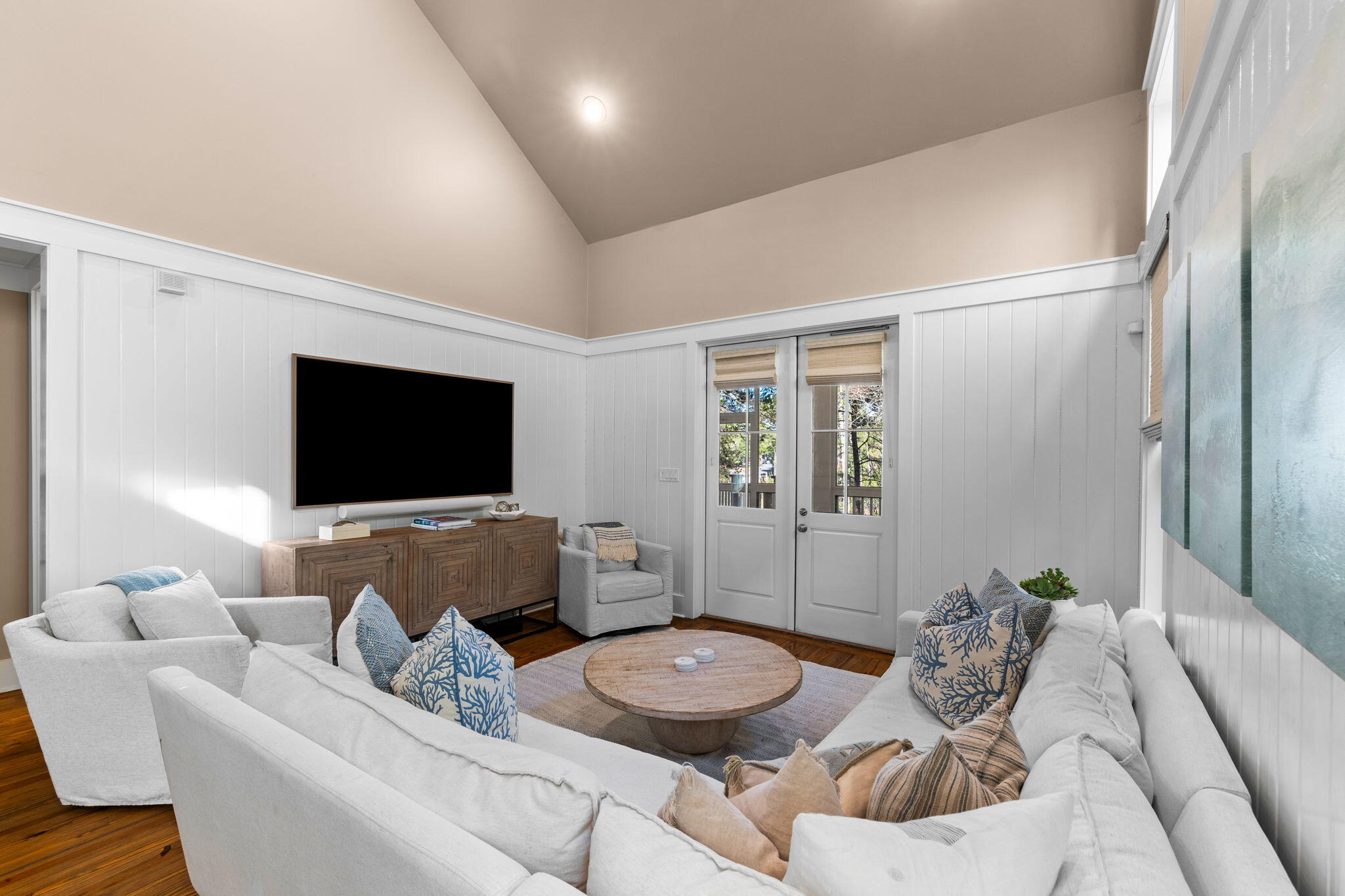 18 Lyonia Lane