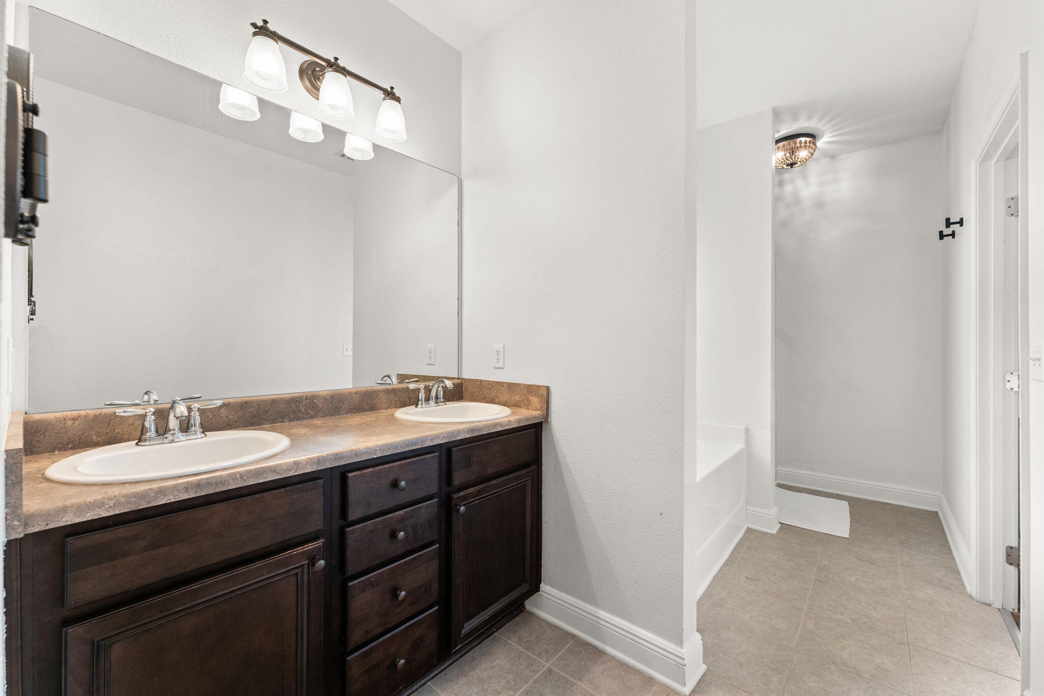 HAMMOCK BAY - Residential Lease