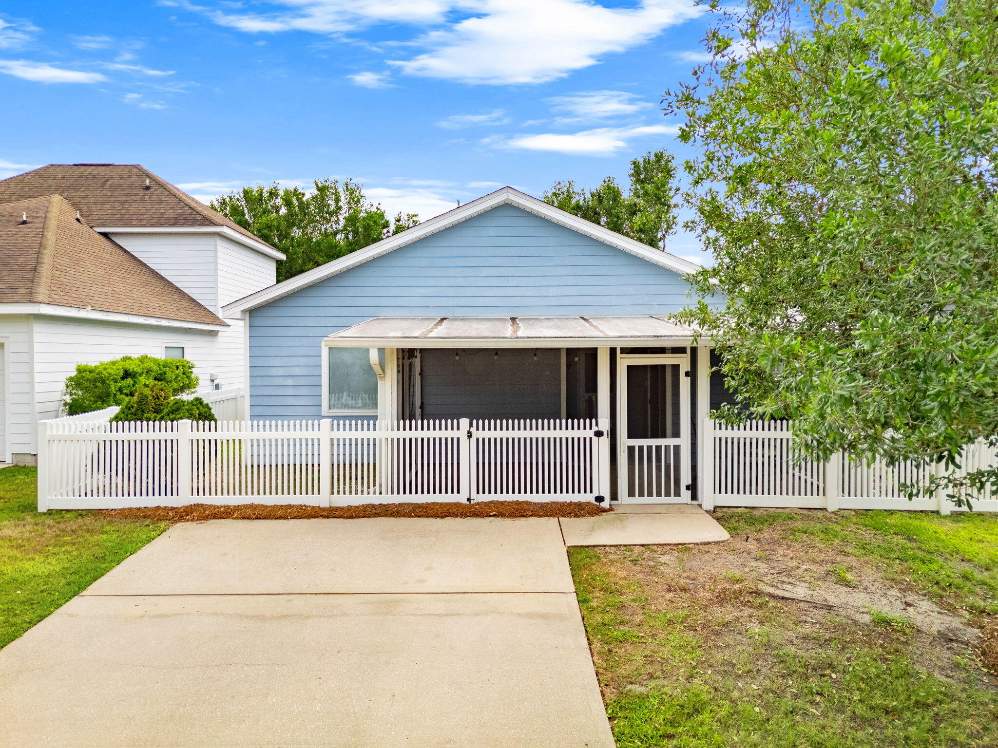 HAMMOCK BAY - Residential Lease