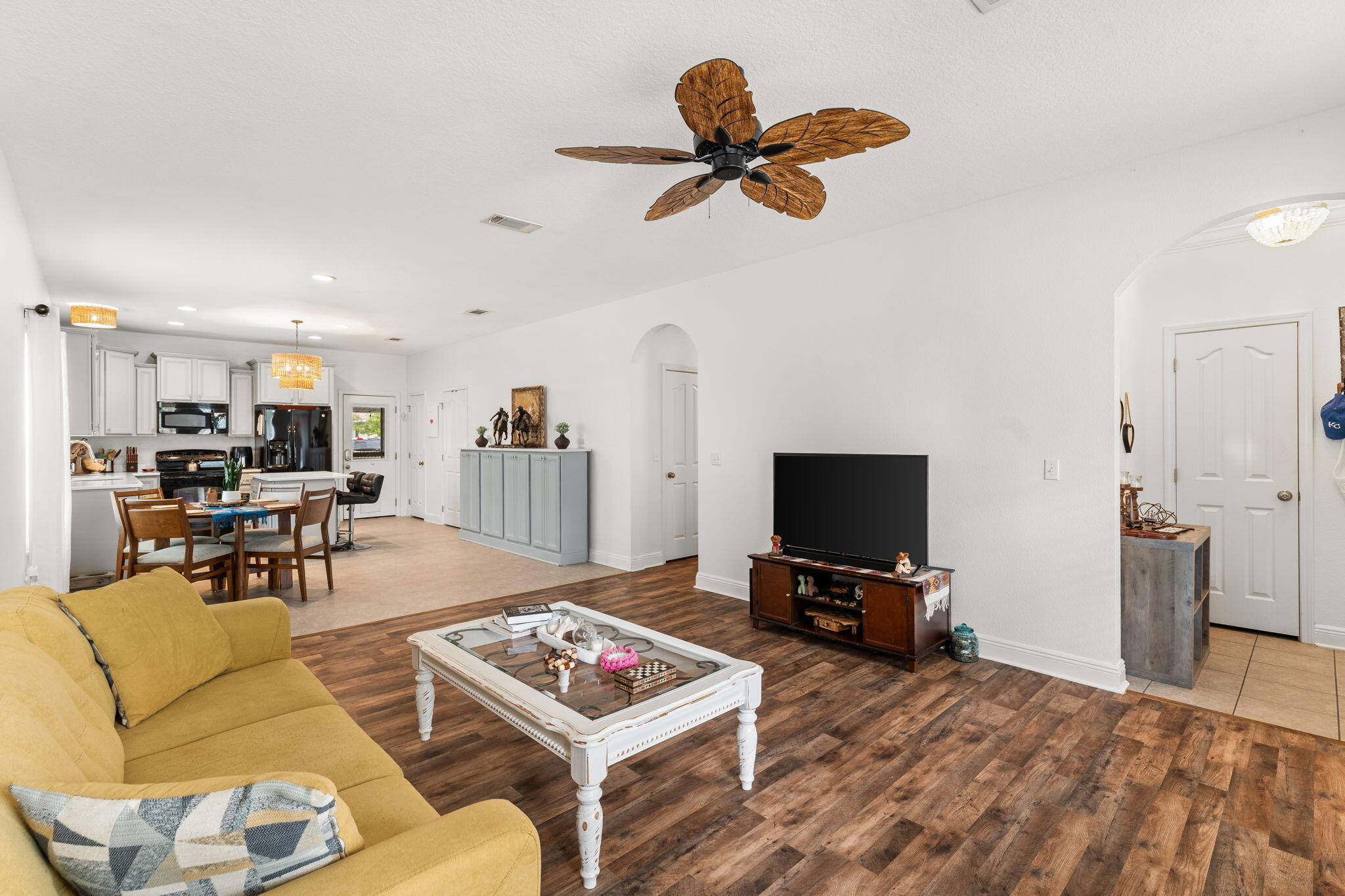 HAMMOCK BAY - Residential Lease