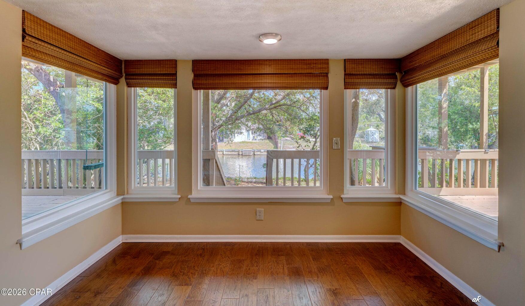 VENETIAN VILLA - Residential