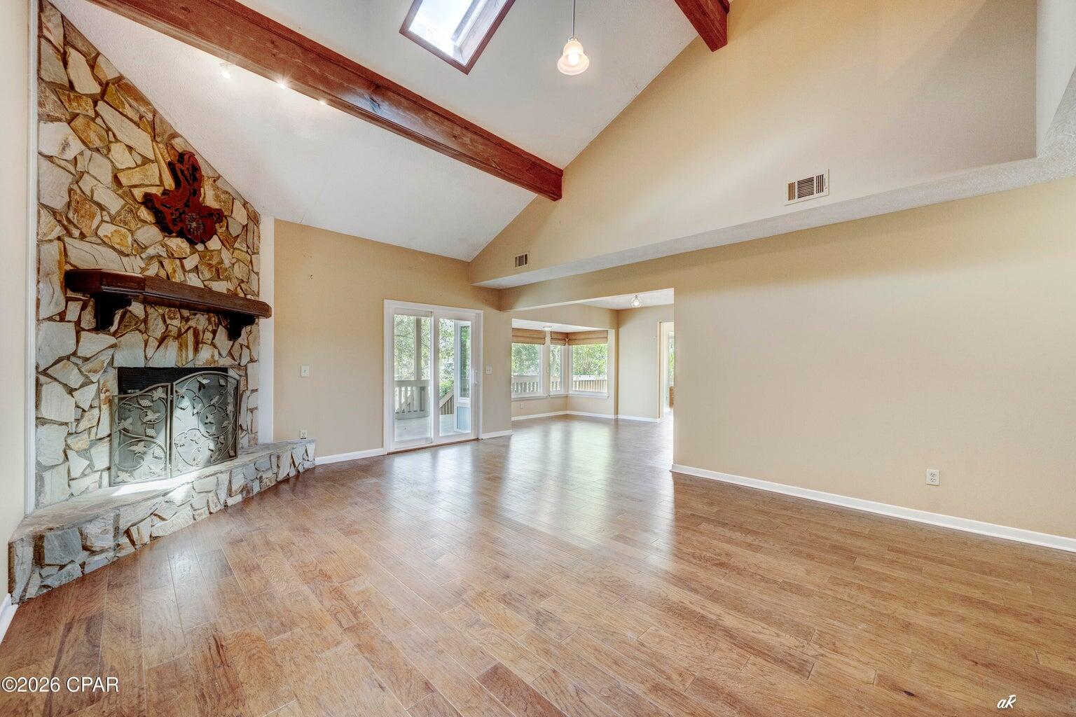 VENETIAN VILLA - Residential