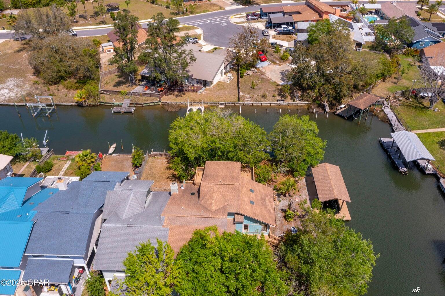 VENETIAN VILLA - Residential