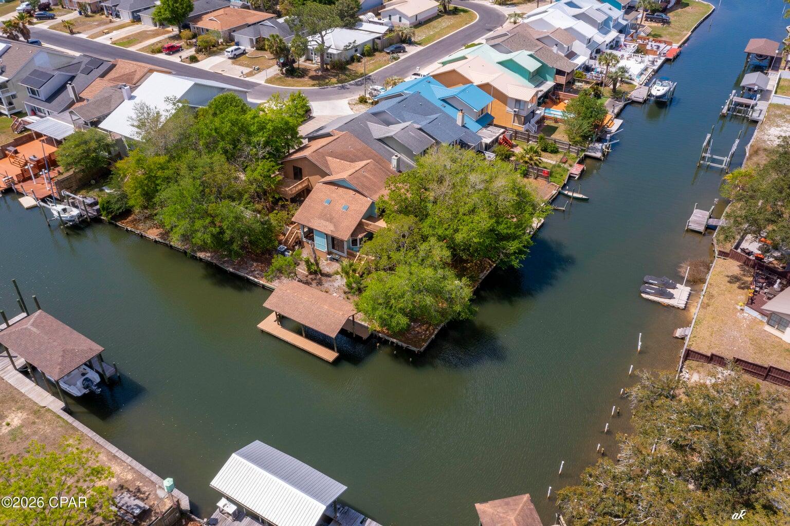 VENETIAN VILLA - Residential