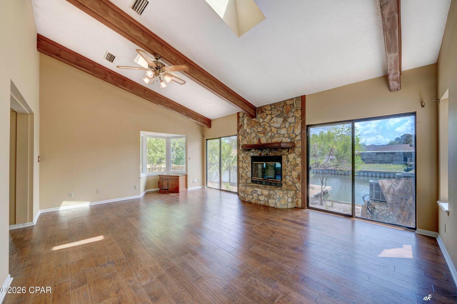 VENETIAN VILLA - Residential