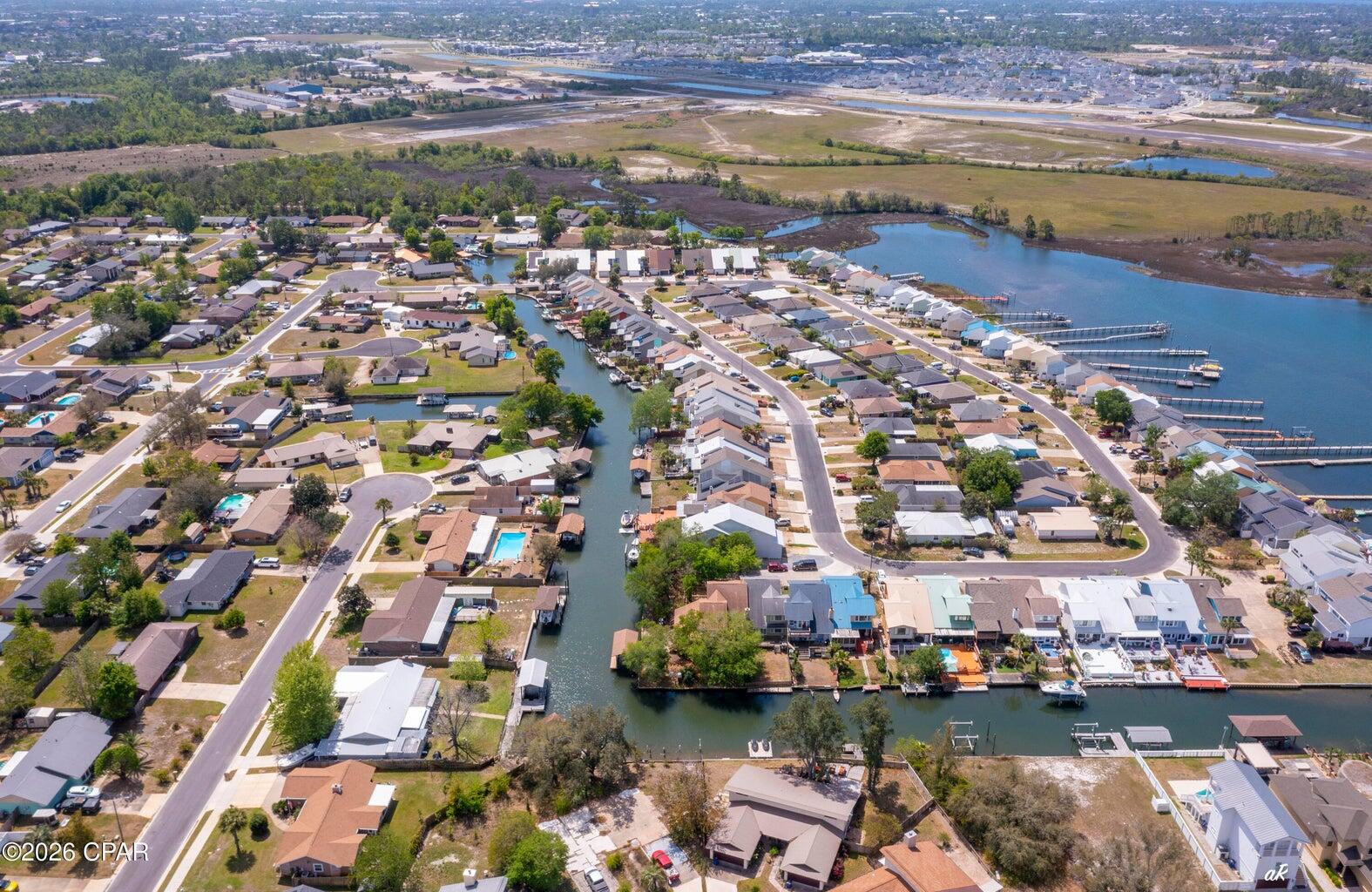 VENETIAN VILLA - Residential