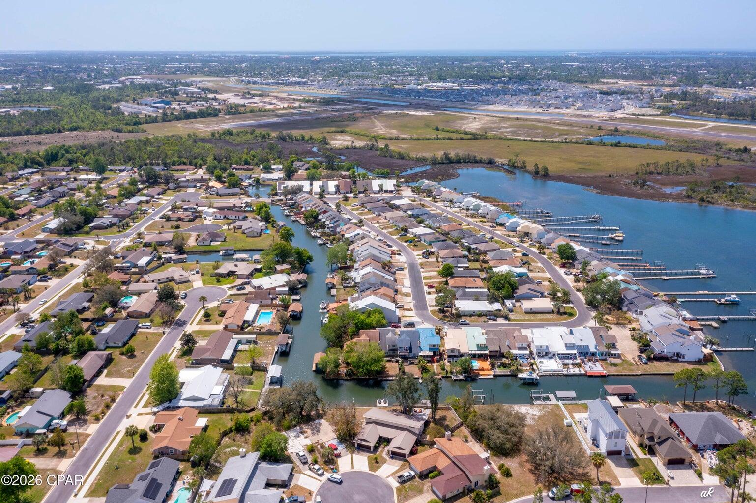 VENETIAN VILLA - Residential