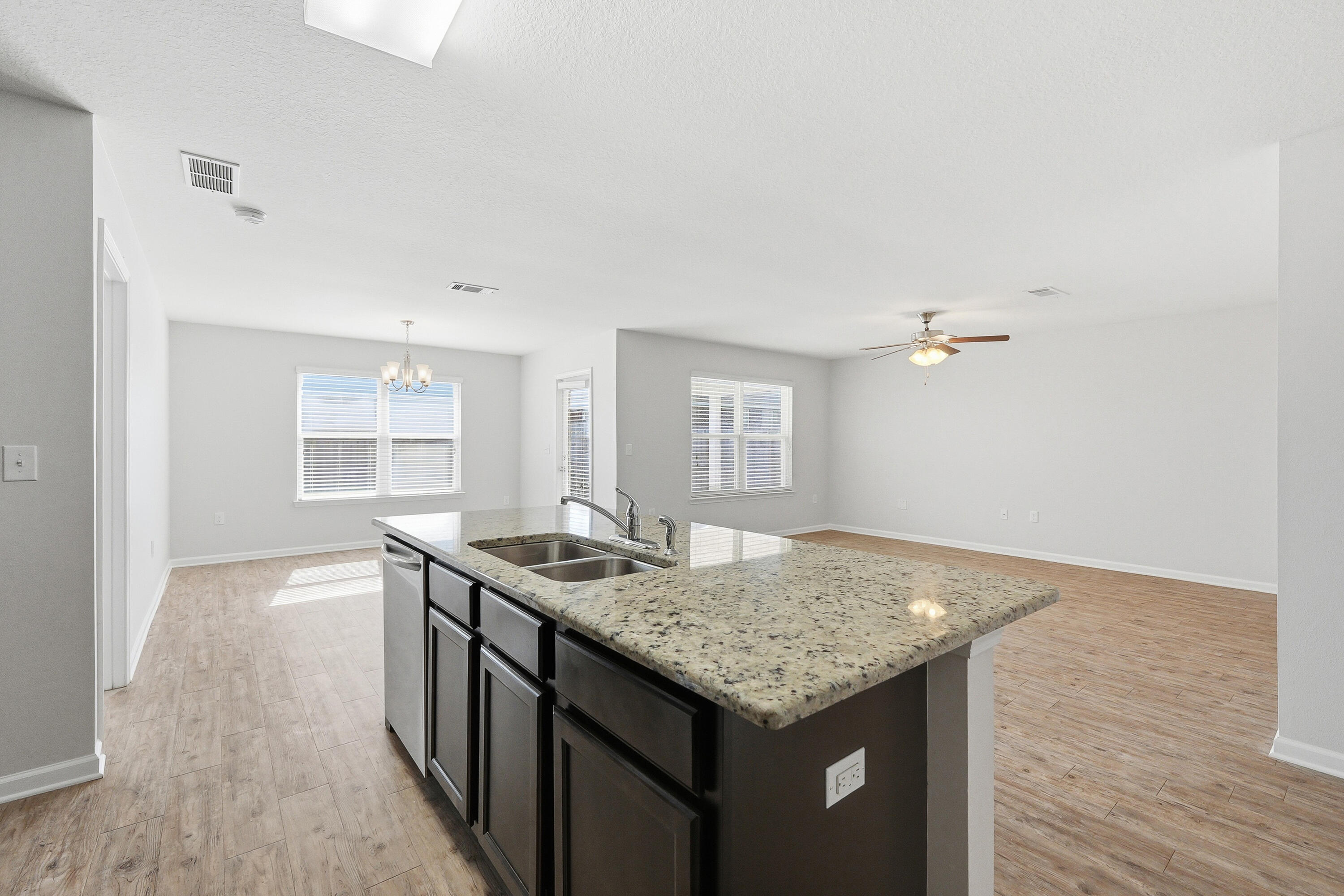 REDSTONE COMMONS - Residential