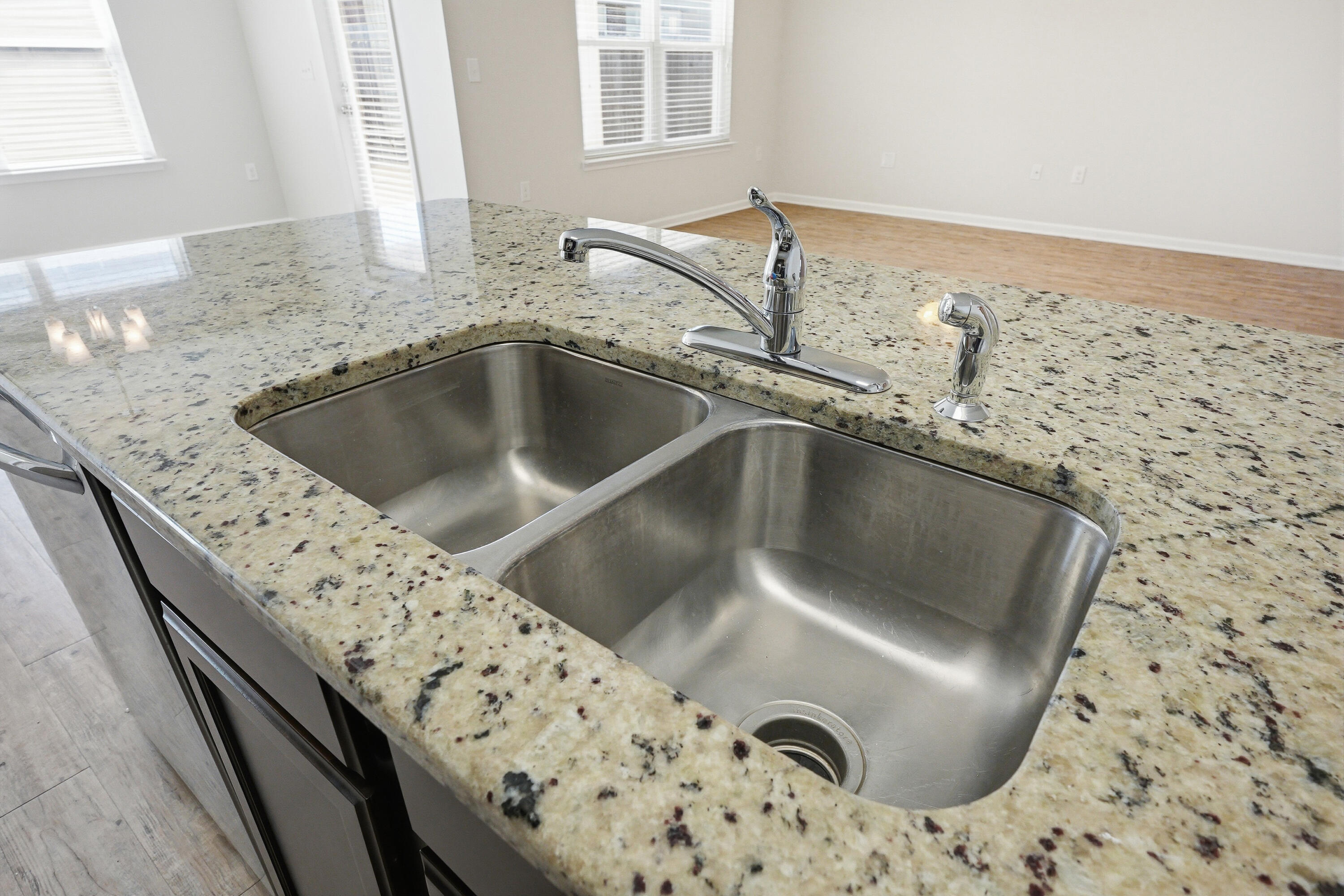 REDSTONE COMMONS - Residential