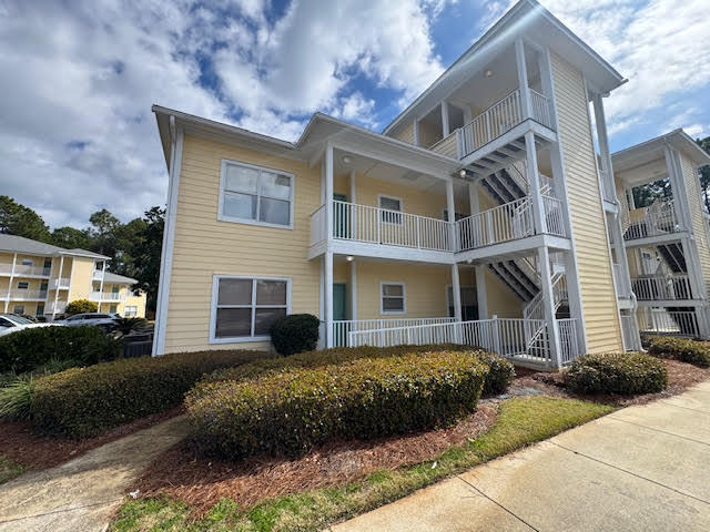 POINTE OF VIEW - Residential