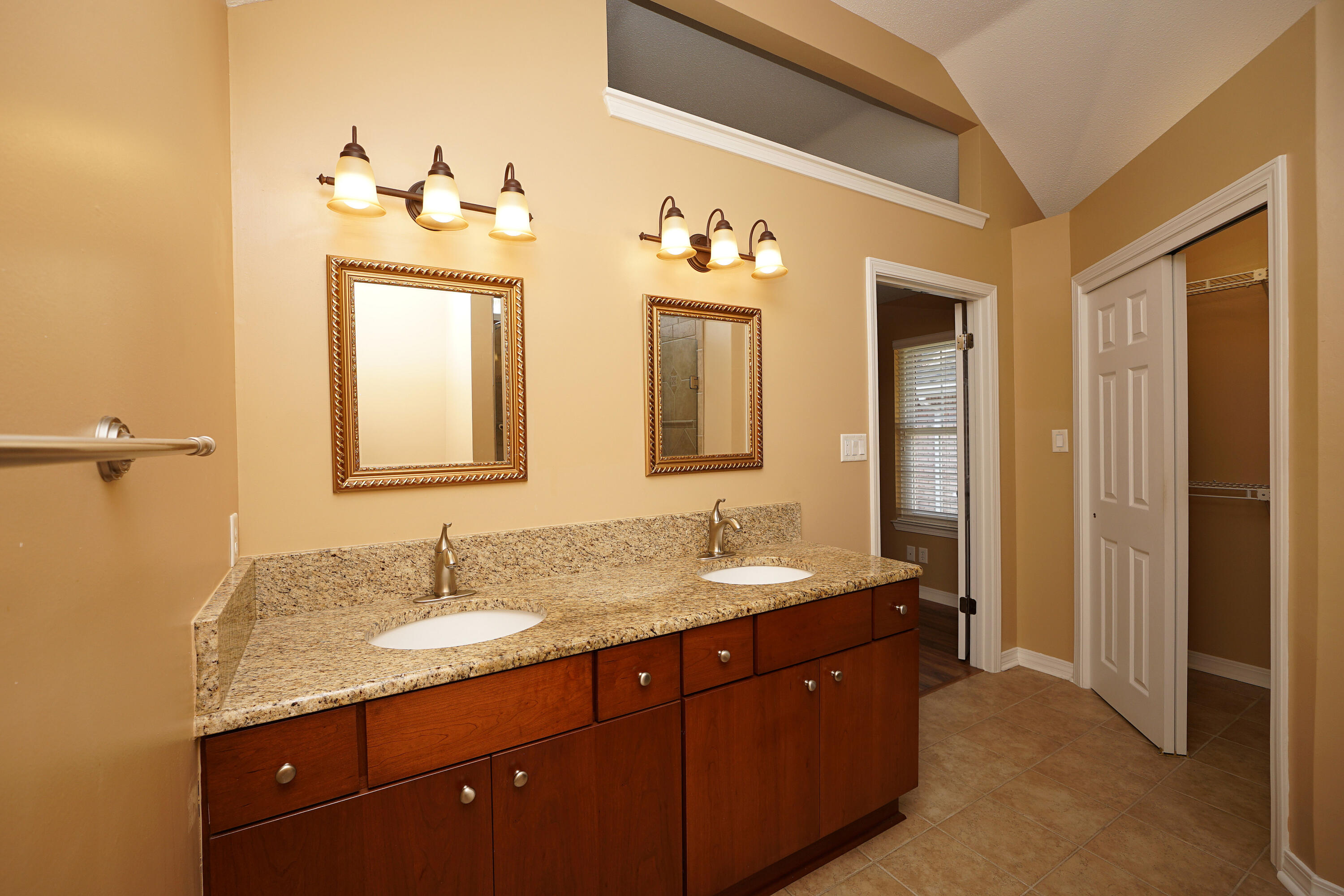 PARKWOOD PLACE AT BLUEWATER BAY - Residential