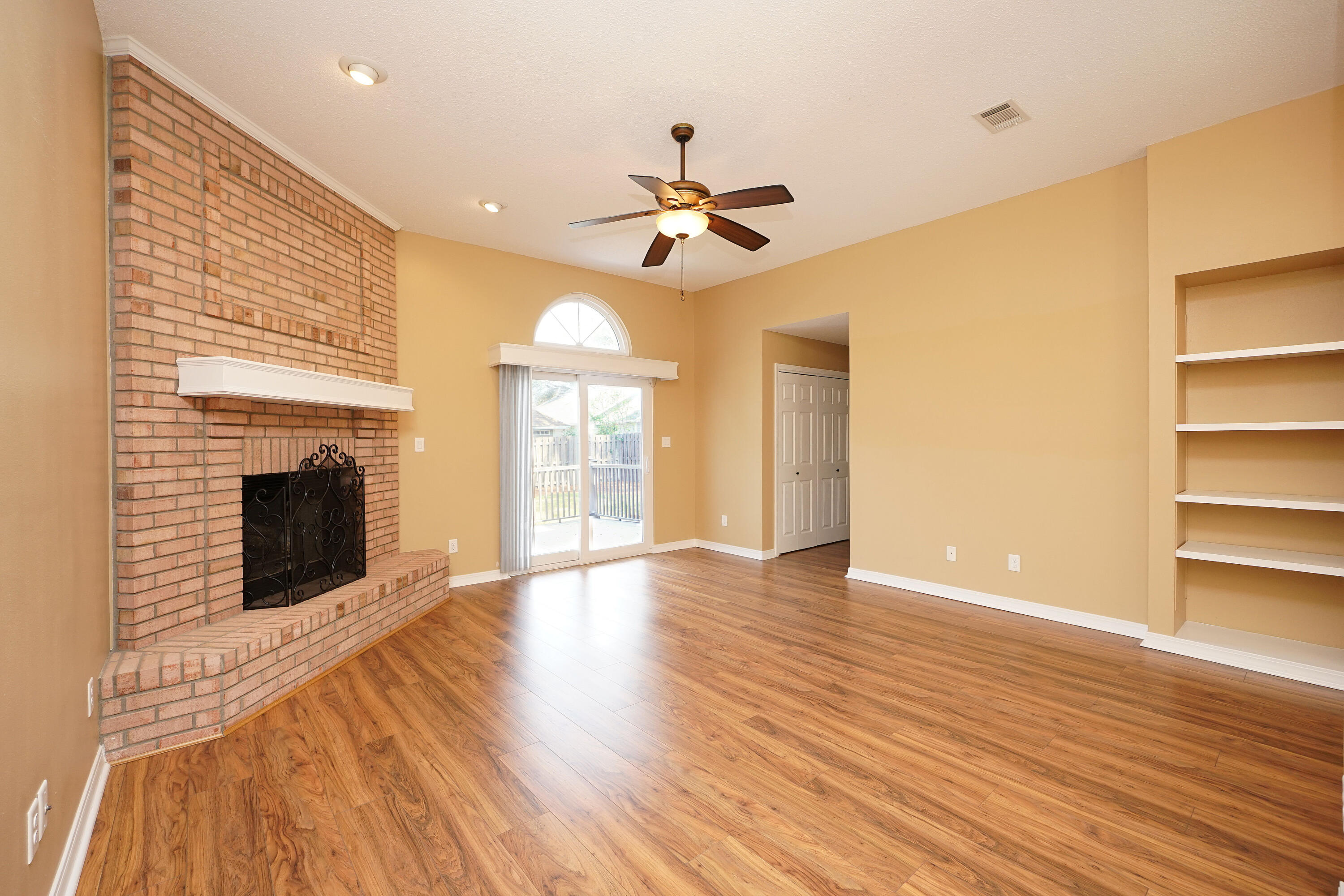 PARKWOOD PLACE AT BLUEWATER BAY - Residential