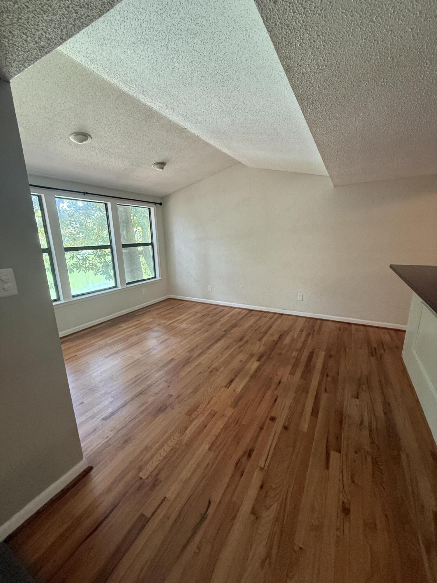 KELL-AIRE GARDENS - Residential Lease