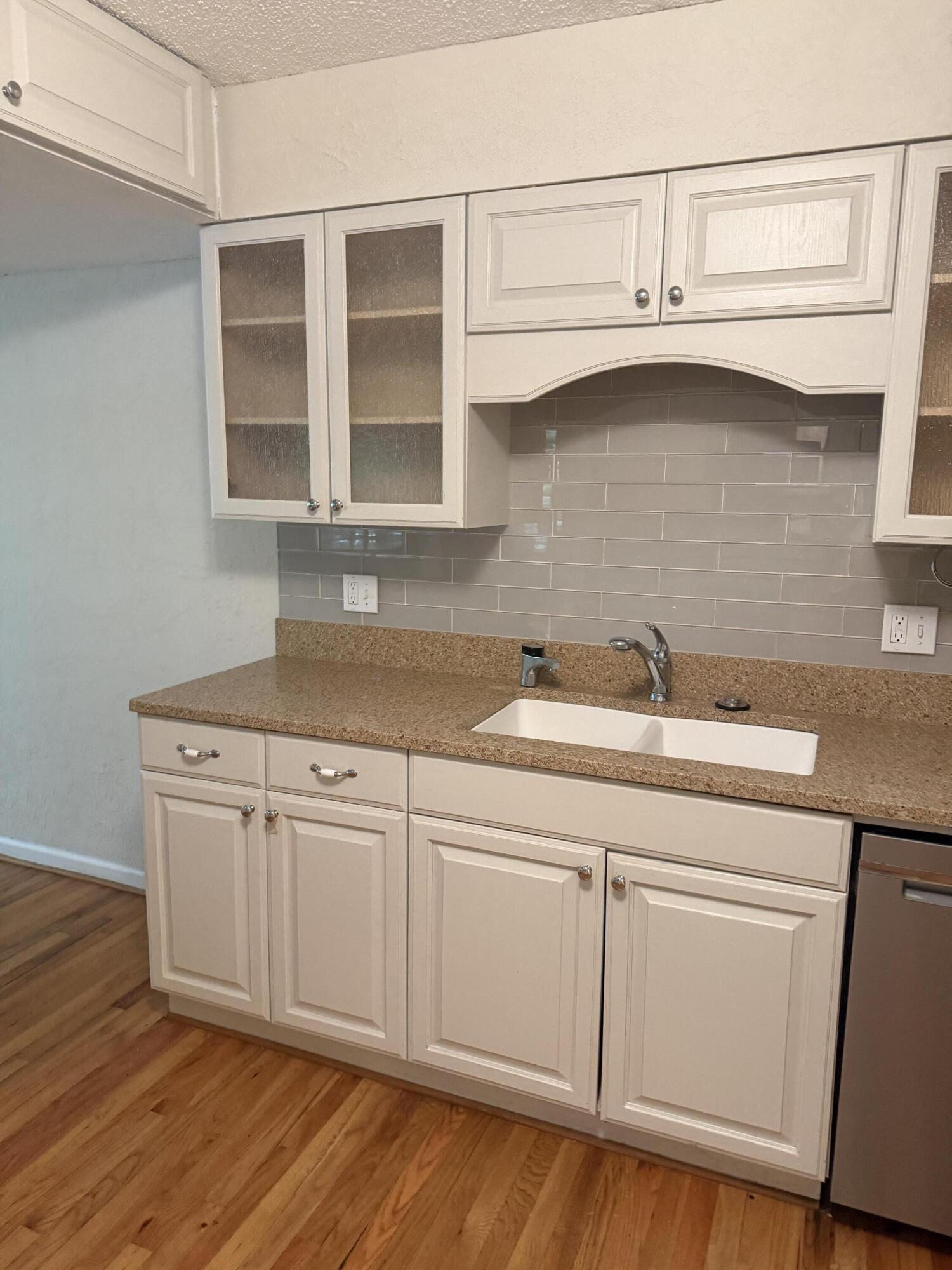 KELL-AIRE GARDENS - Residential Lease