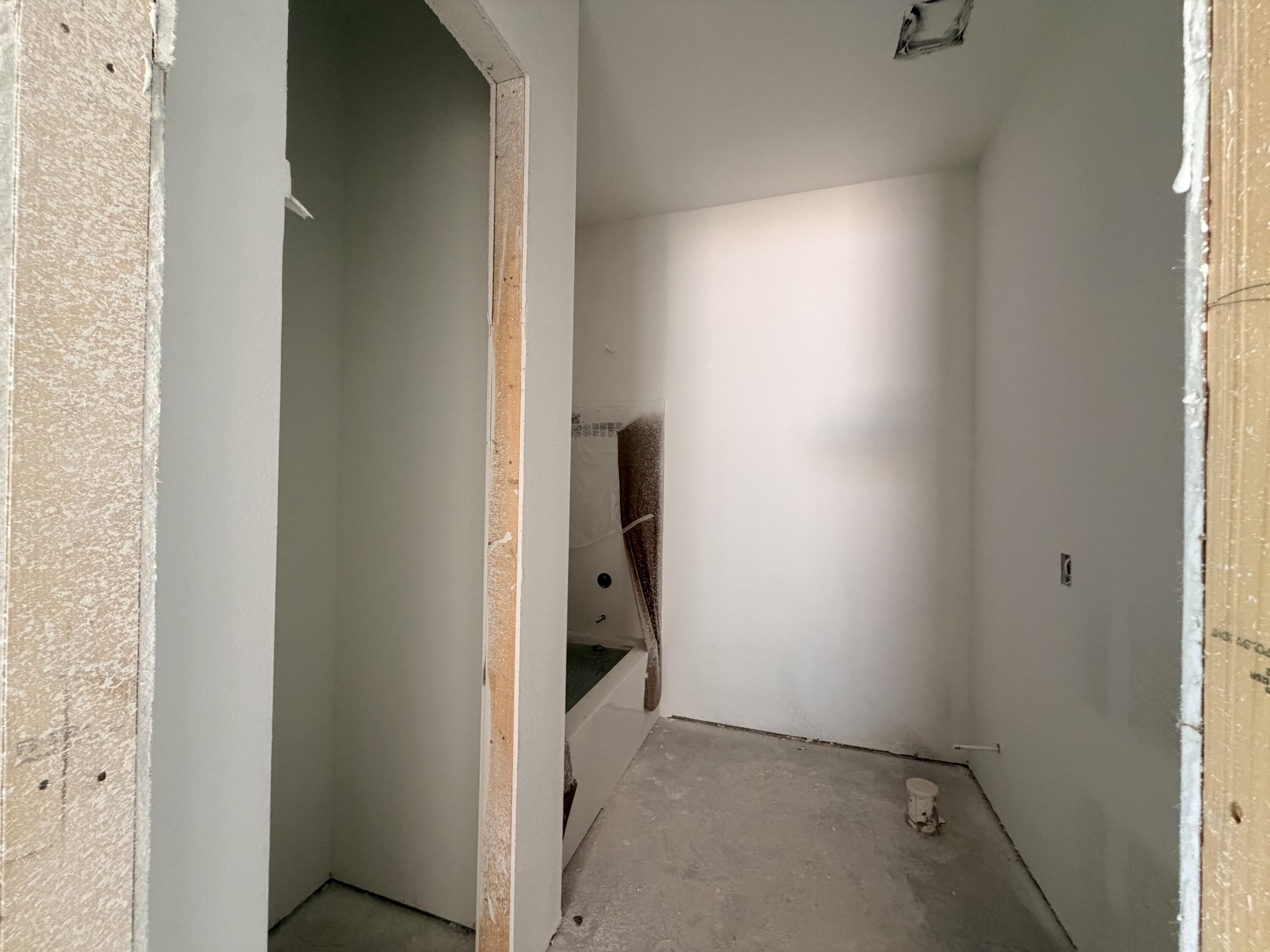 LONGWOOD - Residential