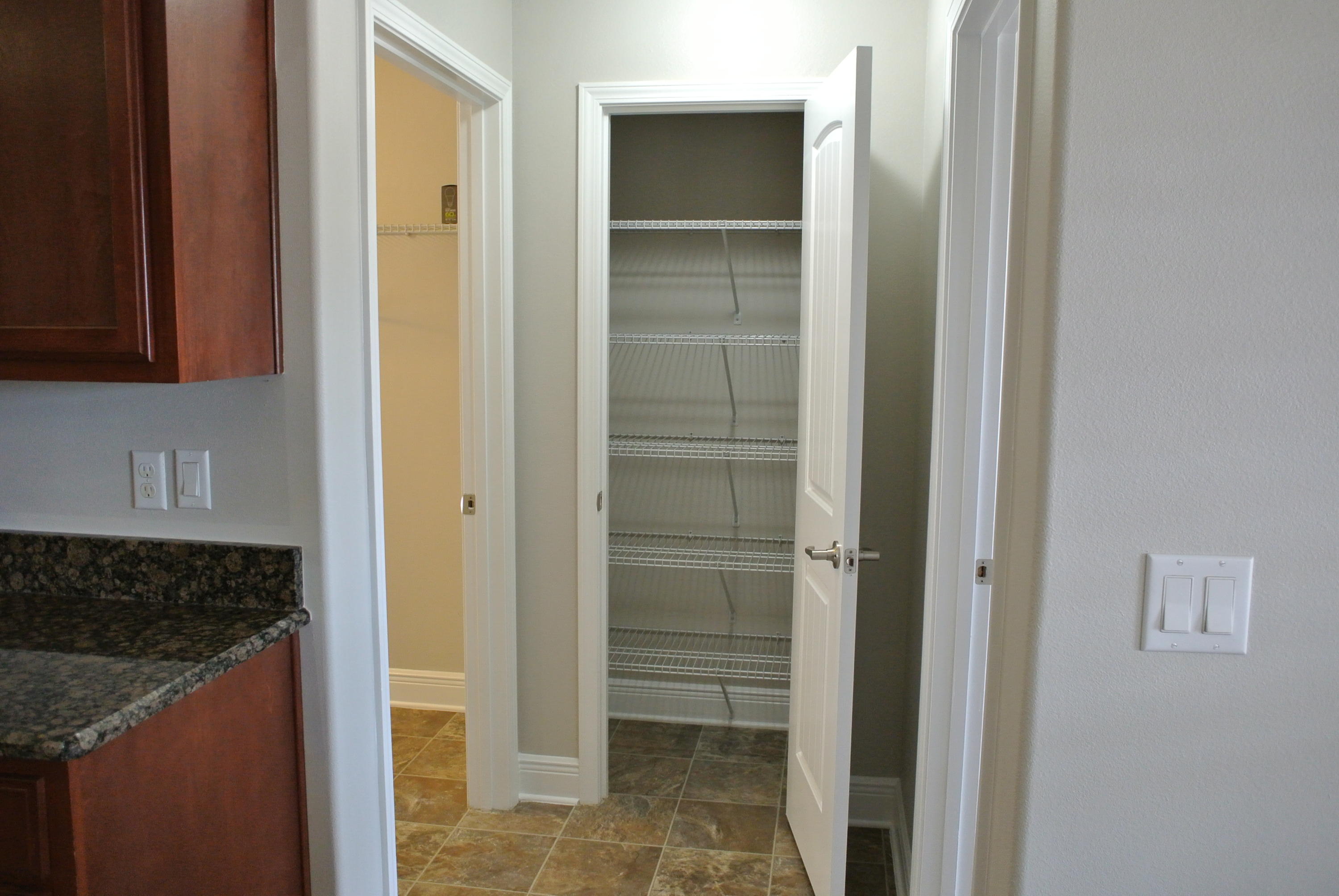 HOLLEY BY THE SEA - Residential